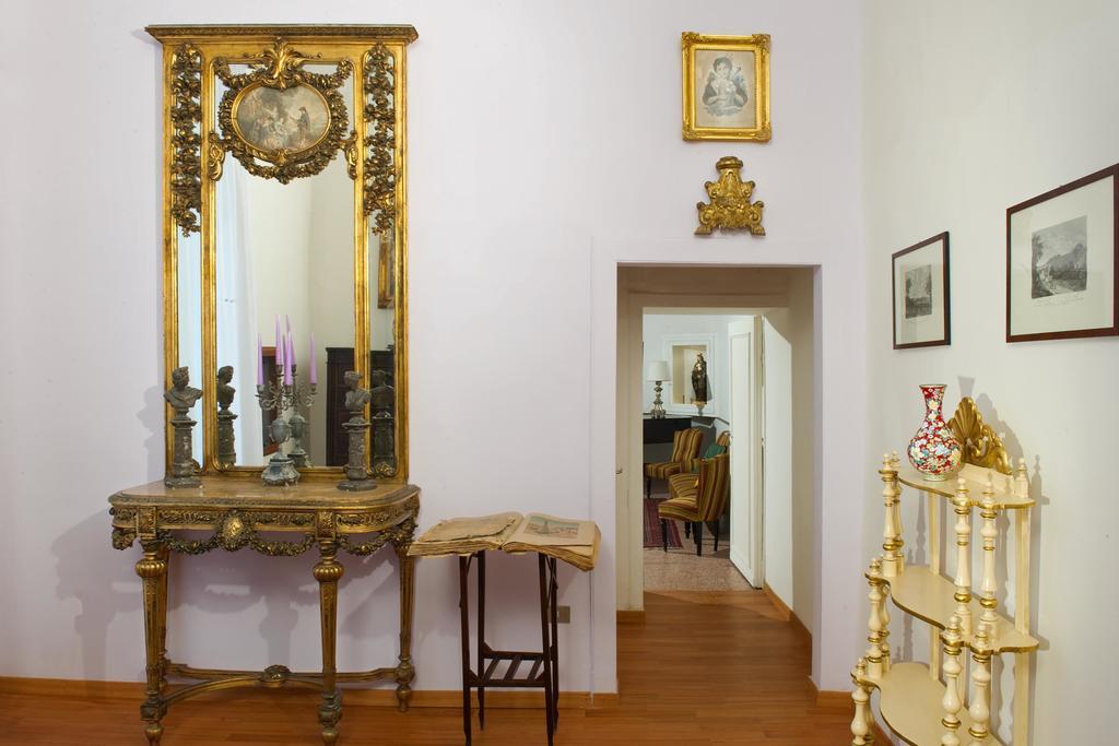 Apartamento Domus Decumana a Palazzo Petrucci Nápoles Habitación foto